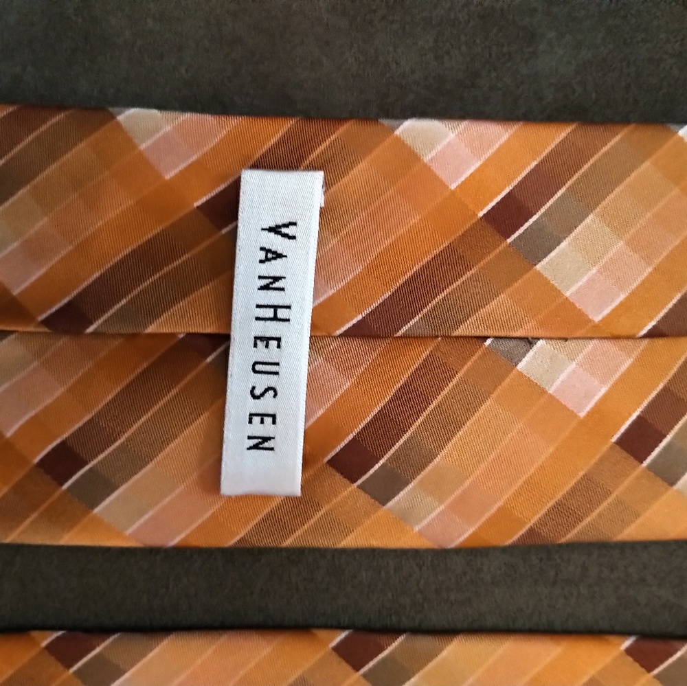 Van Heusen Orange Tie